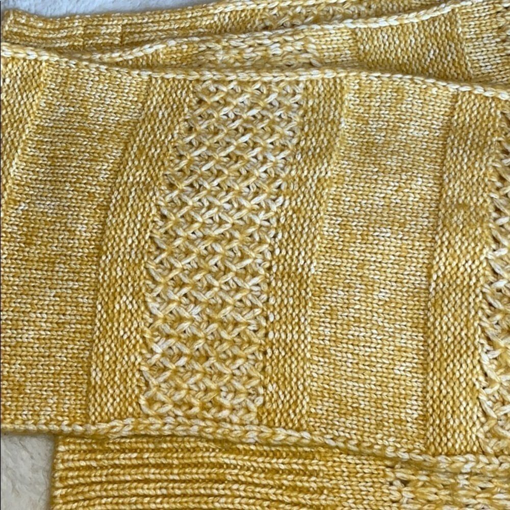 NWOT!!Universal Thread Scarf! - Picture 6 of 7